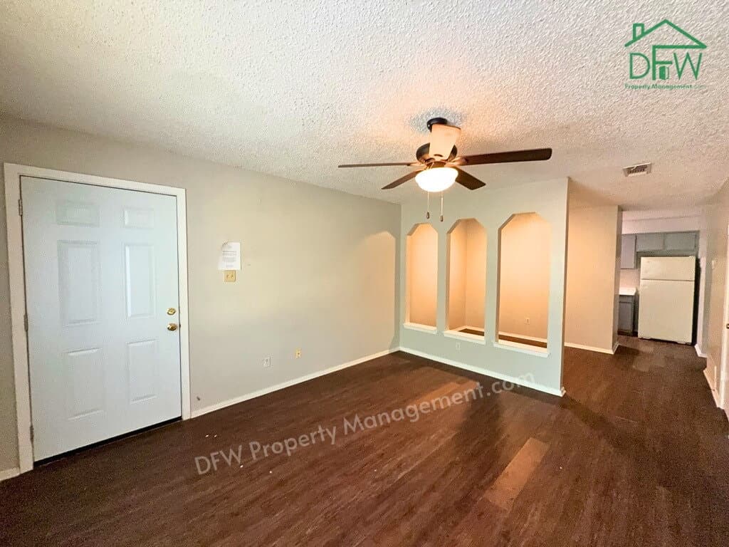 219 Fry St, Denton